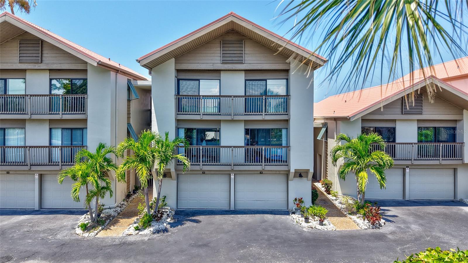 1155 LAKE HOUSE CIR #C119
