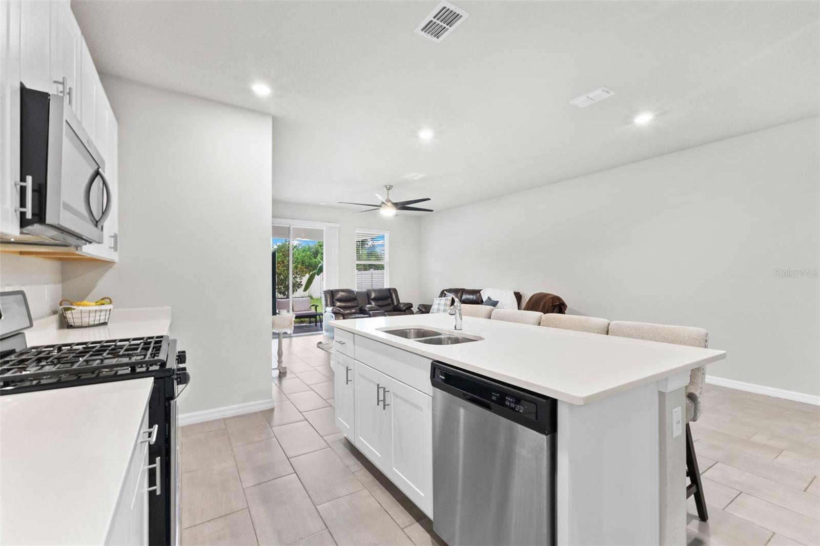 5315 LOS ROBLES CT