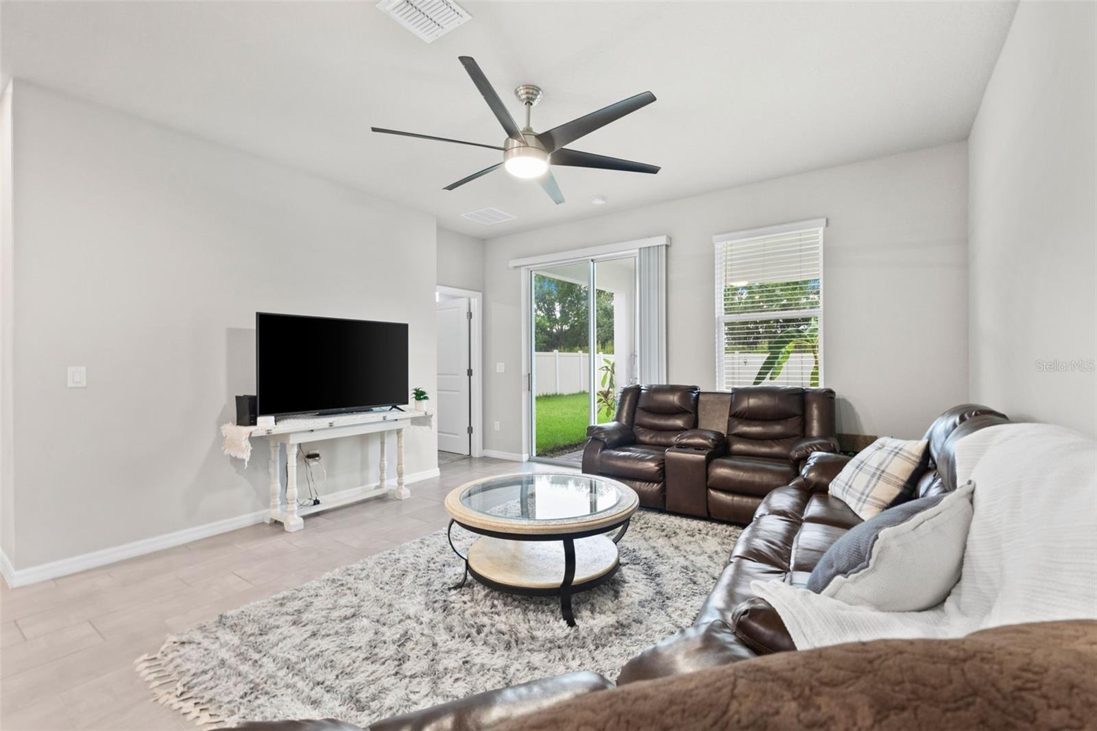 5315 LOS ROBLES CT