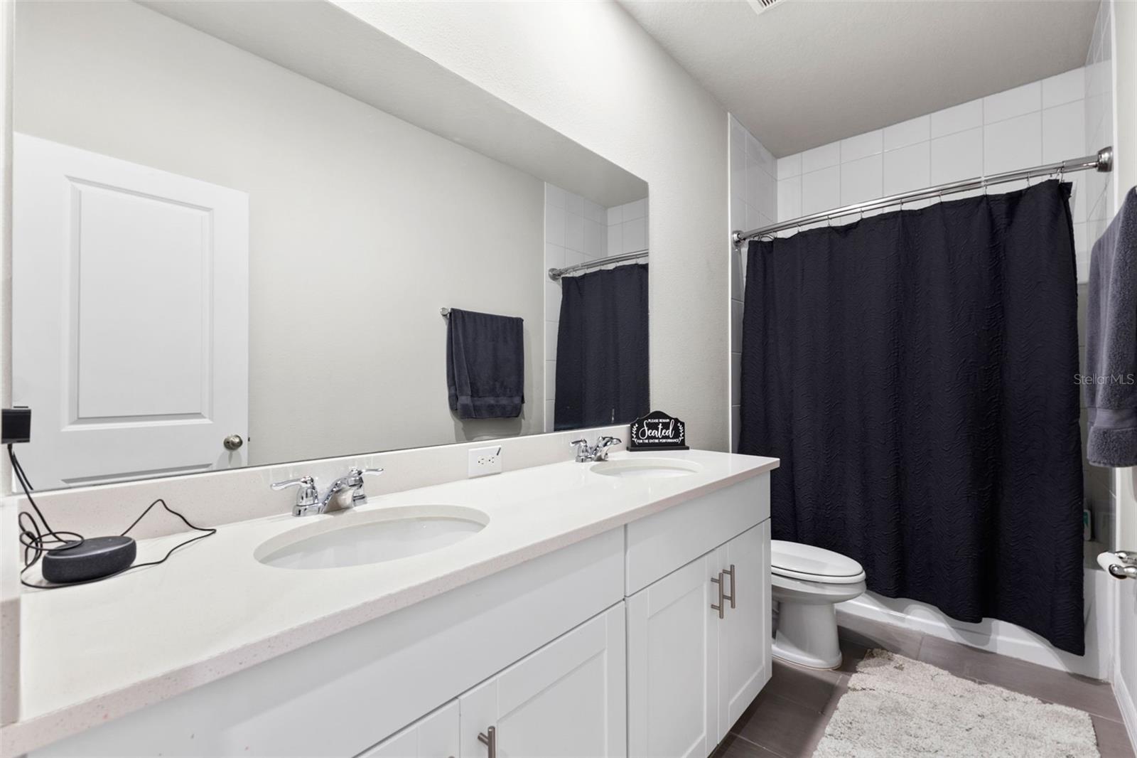 5315 LOS ROBLES CT