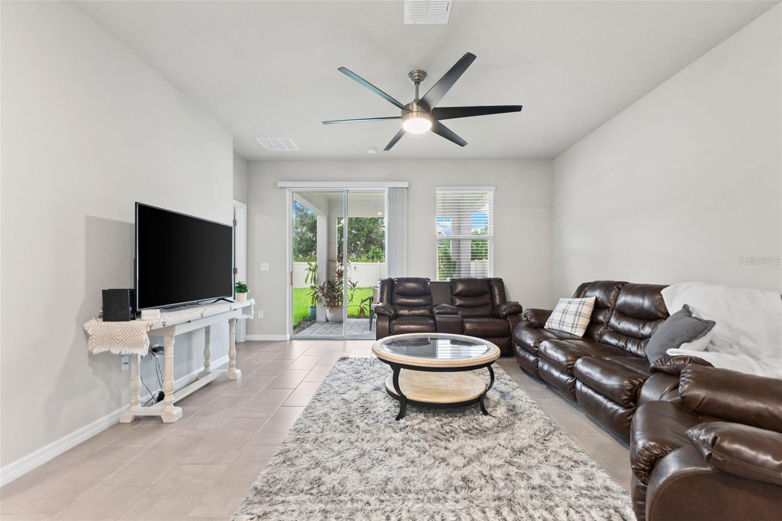 5315 LOS ROBLES CT