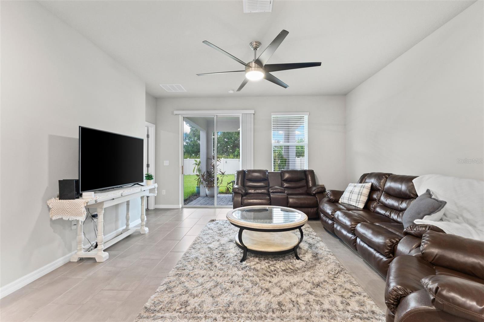 5315 LOS ROBLES CT