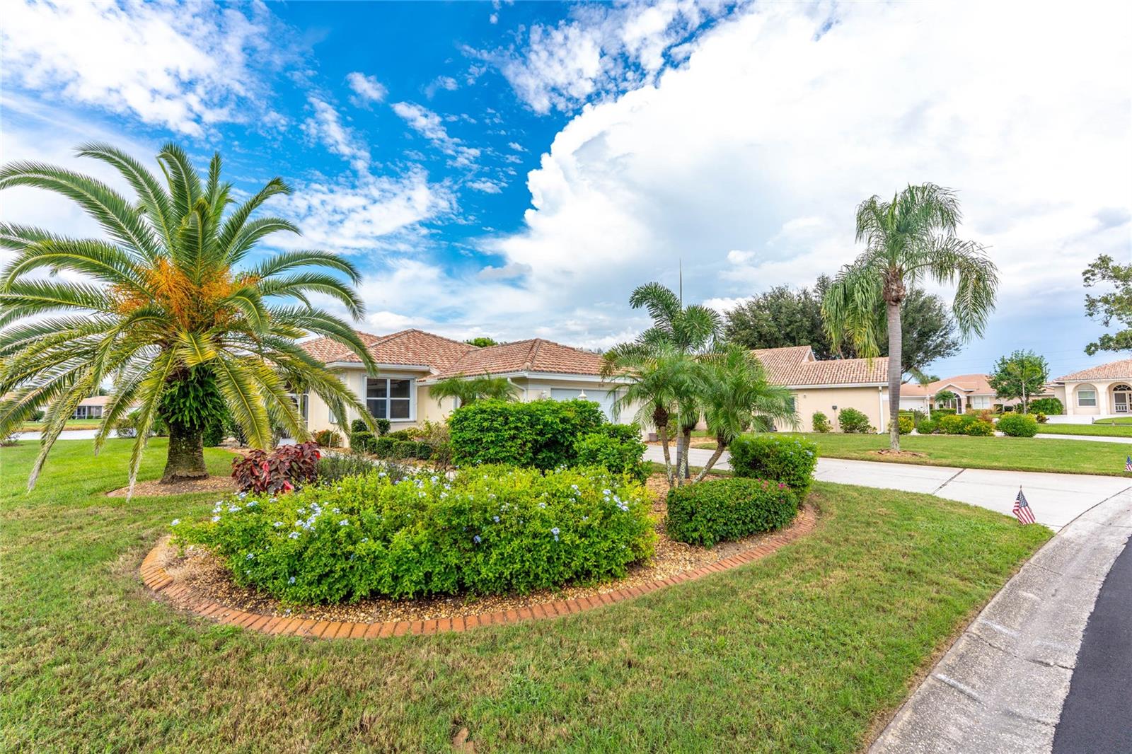 6730 GREENVIEW LN