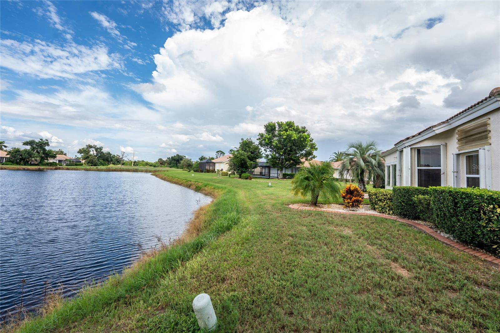 6730 GREENVIEW LN