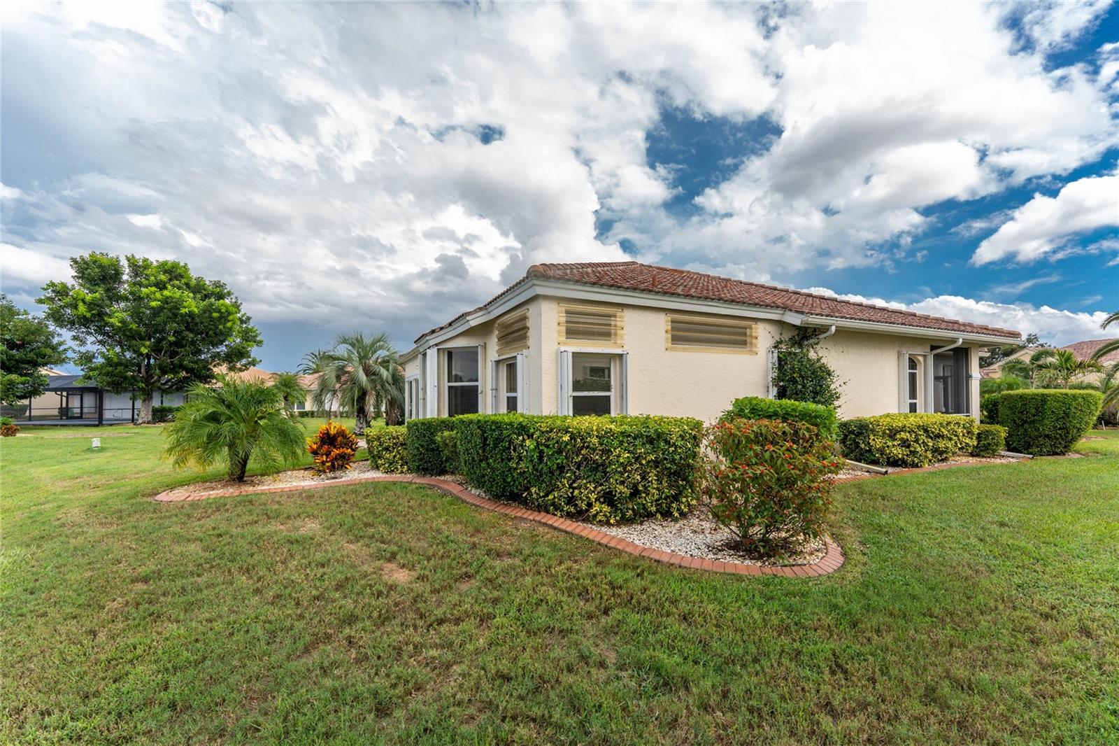 6730 GREENVIEW LN