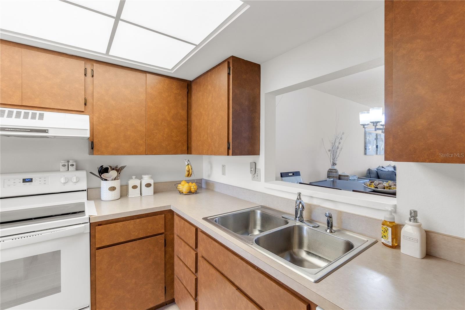 7218 CLOISTER DR #7218