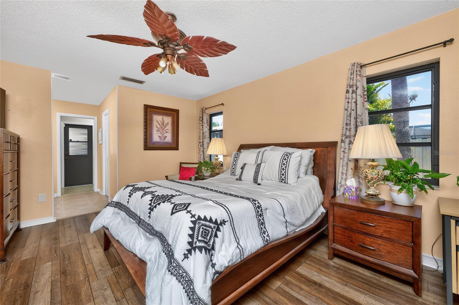 9340 SAINT CATHERINE AVE