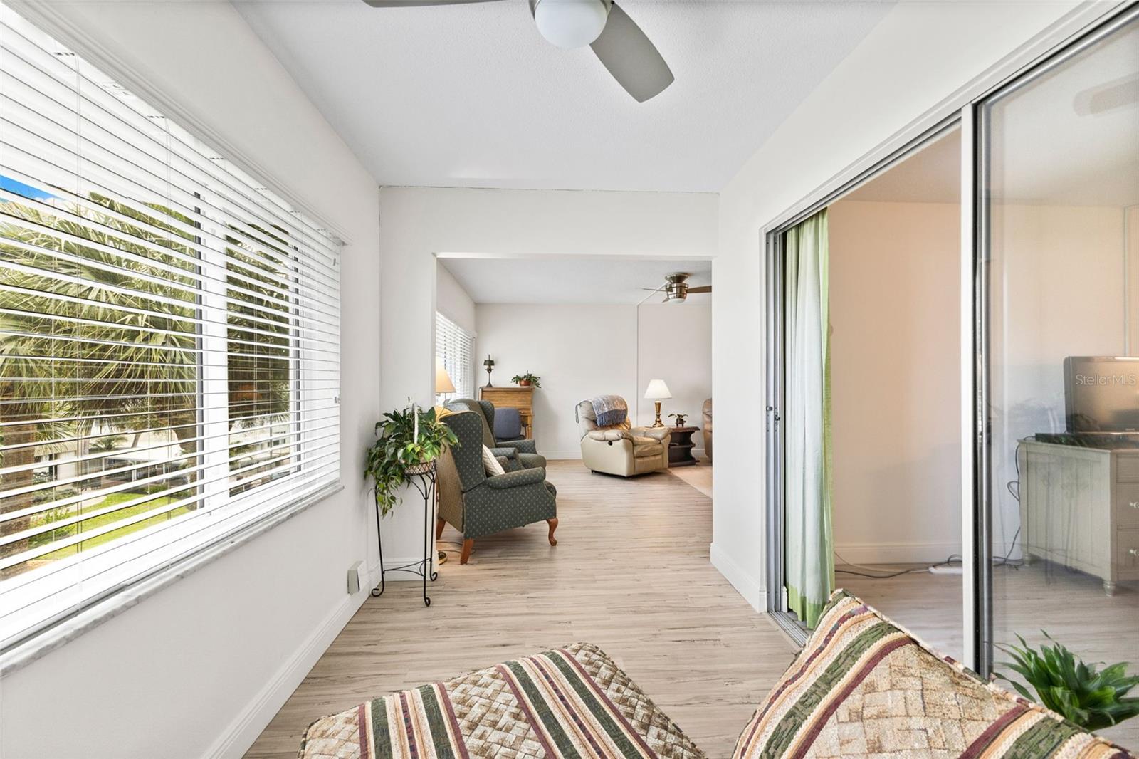 100 BLUFF VIEW DR #207B