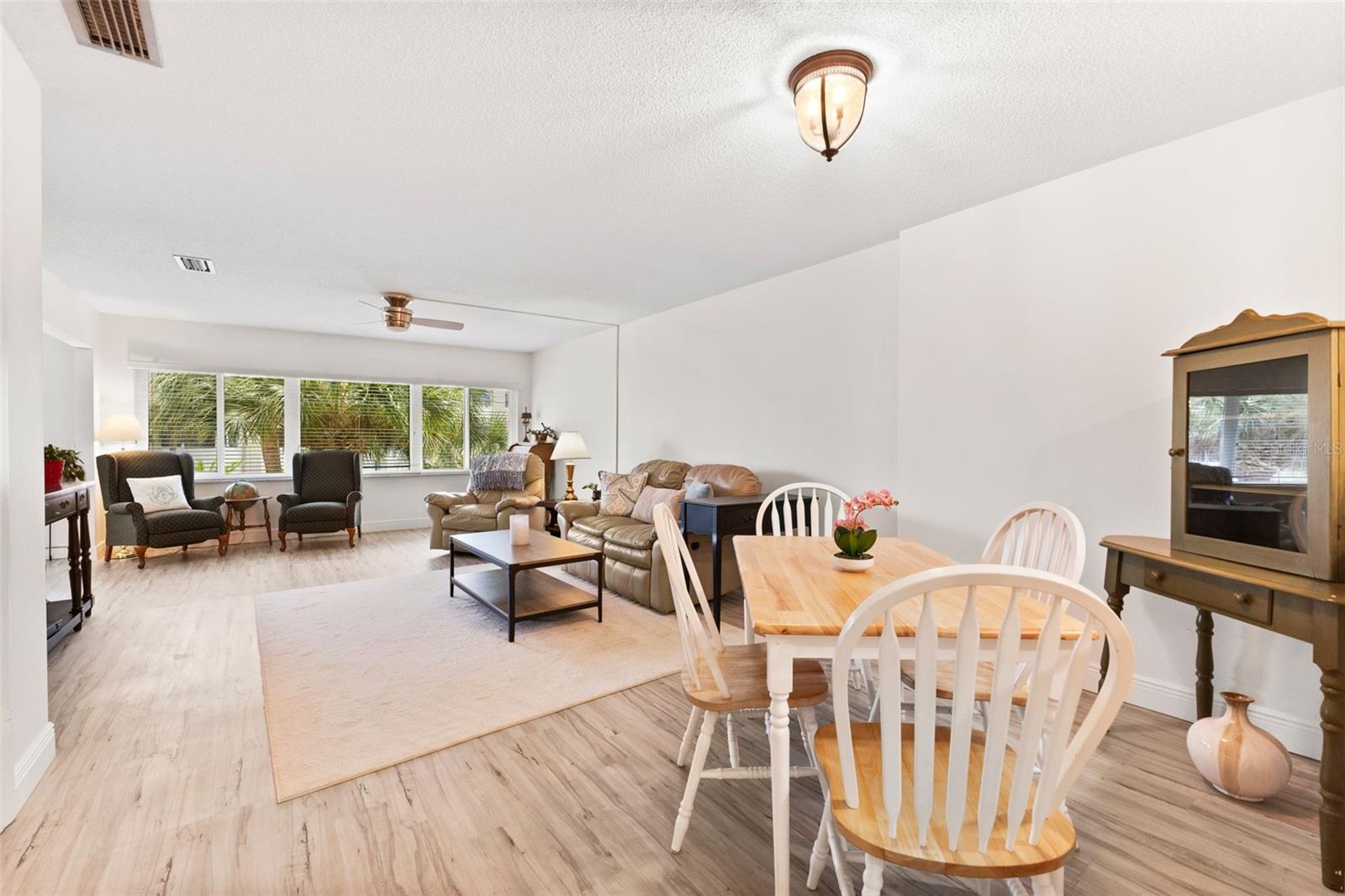 100 BLUFF VIEW DR #207B