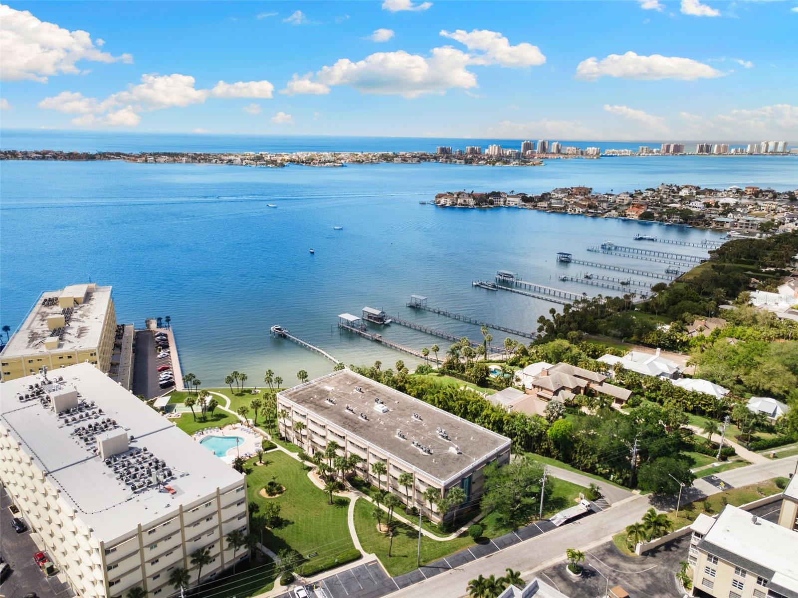 100 BLUFF VIEW DR #207B