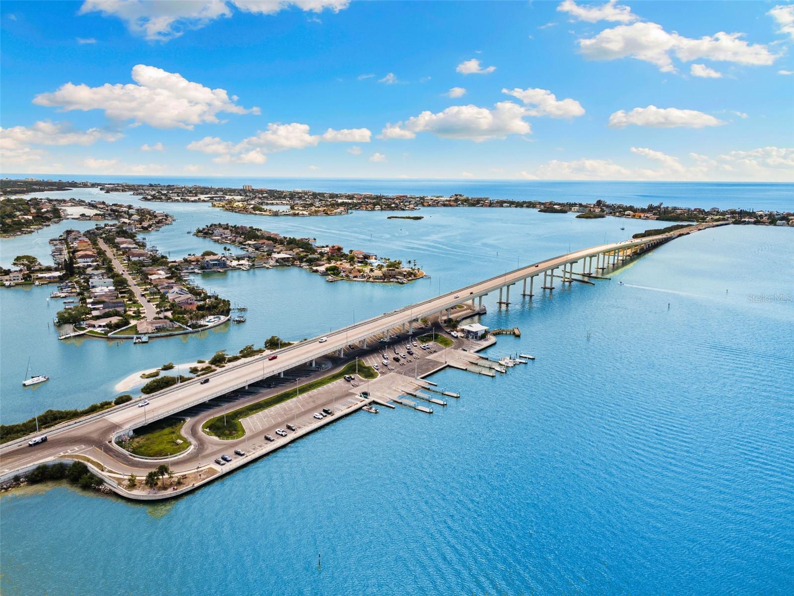 100 BLUFF VIEW DR #207B