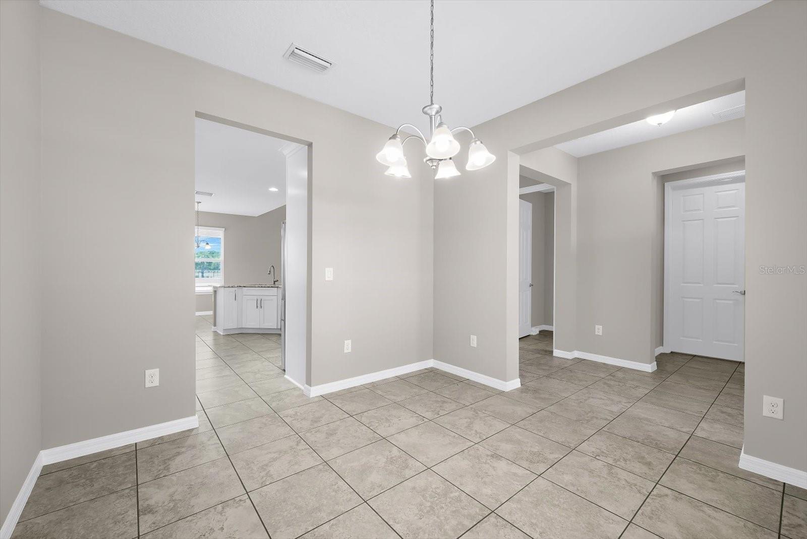 5633 MAIDENSTONE WAY