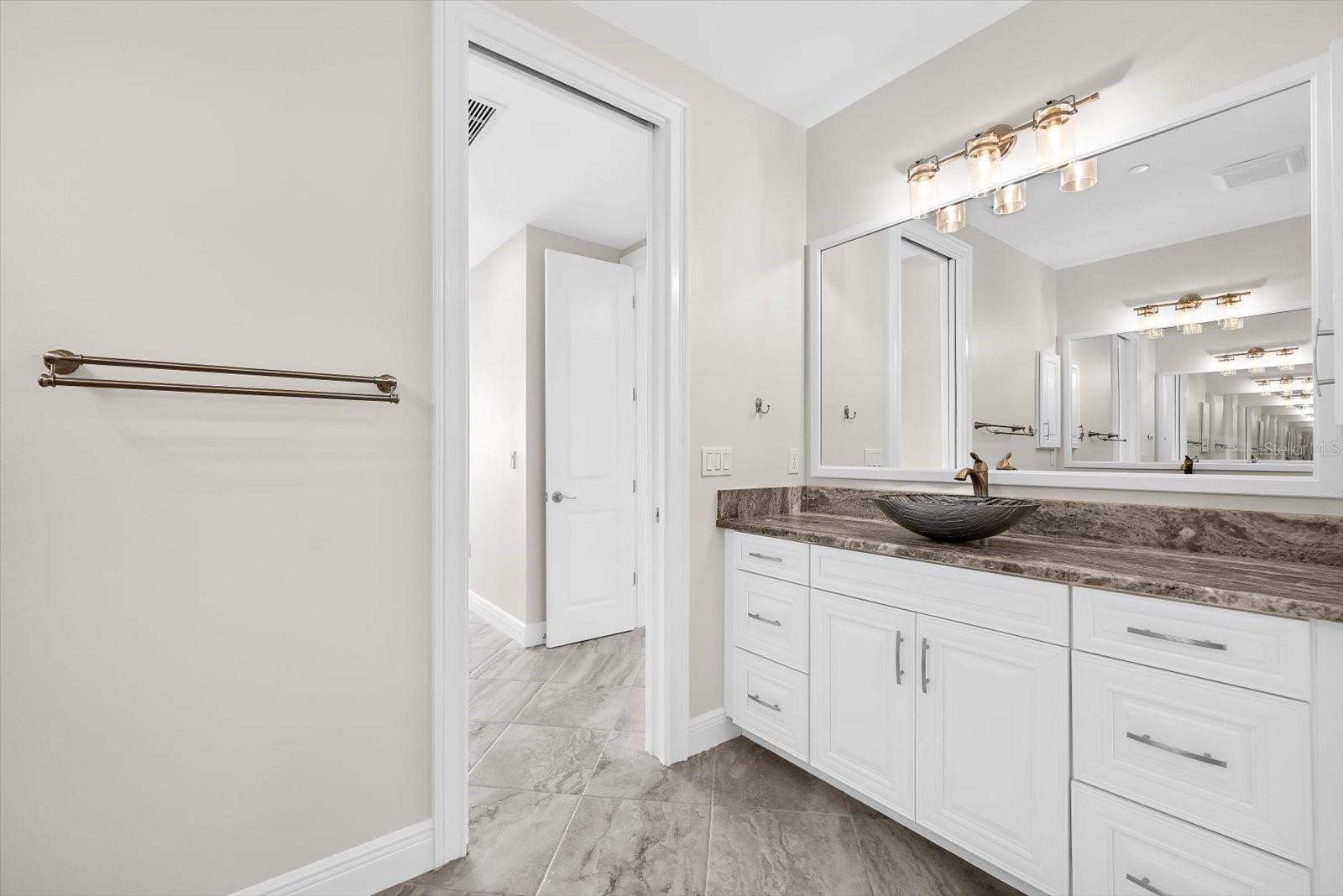 507 TAMIAMI TRL N #602