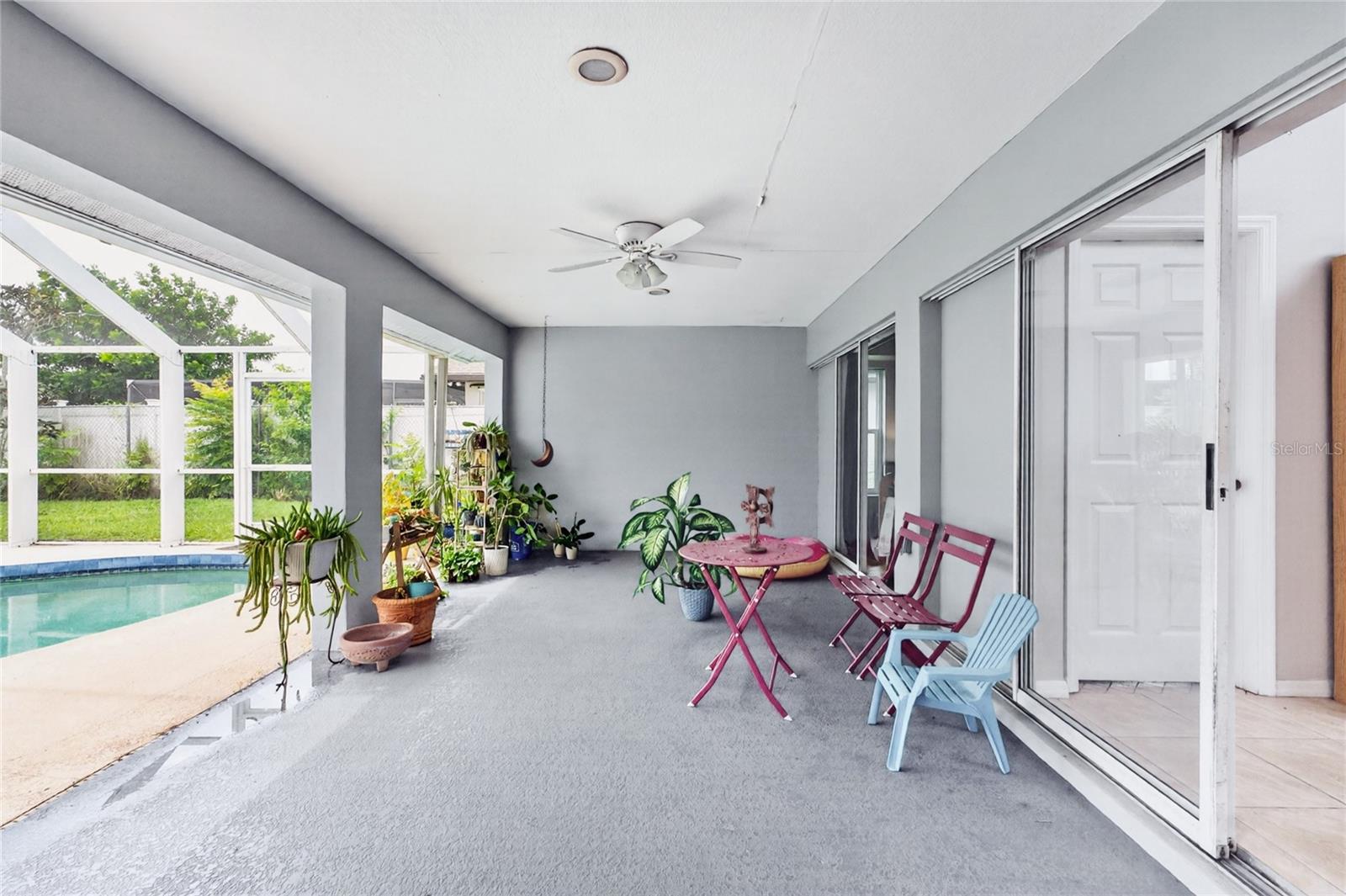 2466 NEWBURY ST