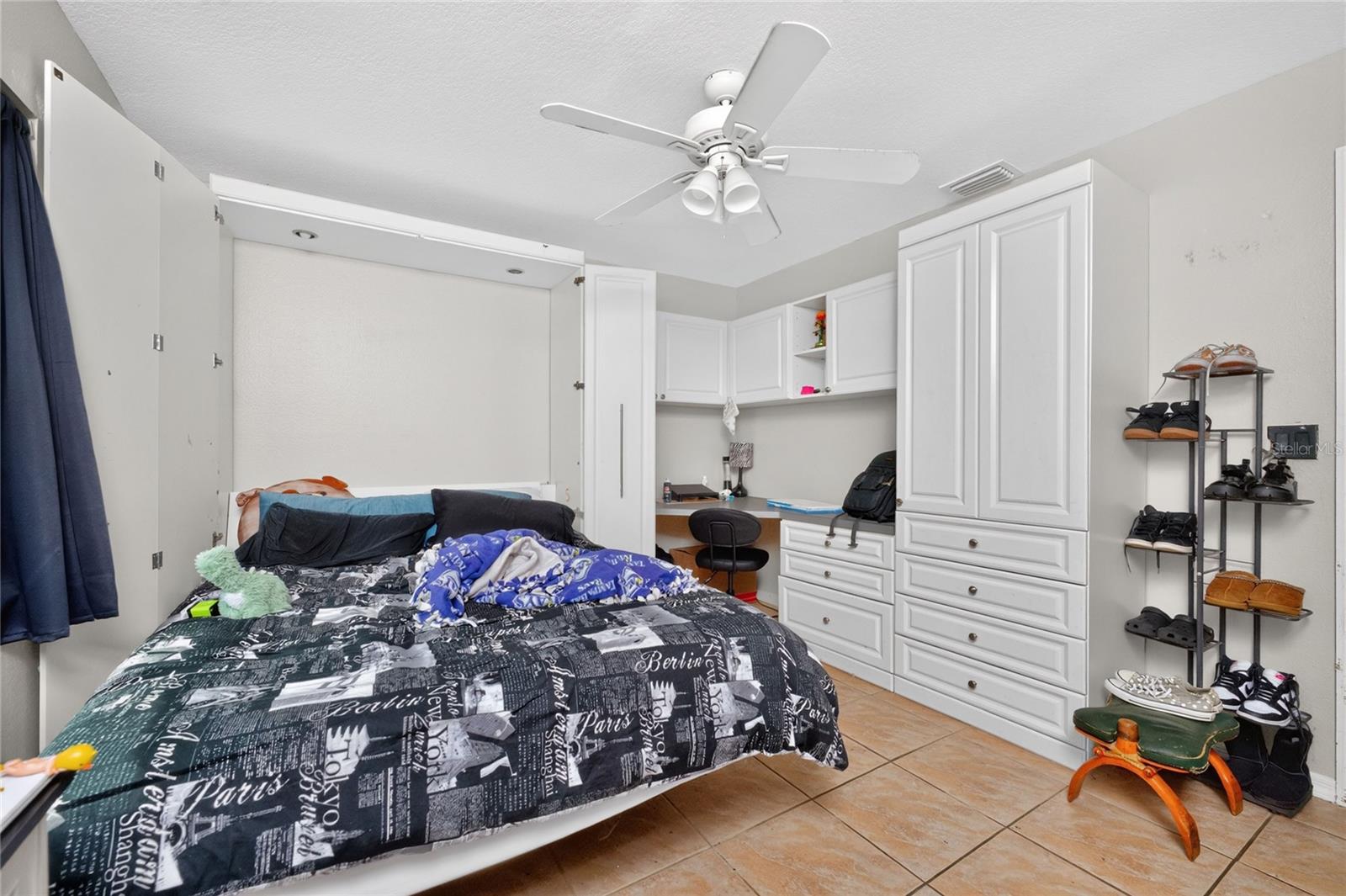 2466 NEWBURY ST