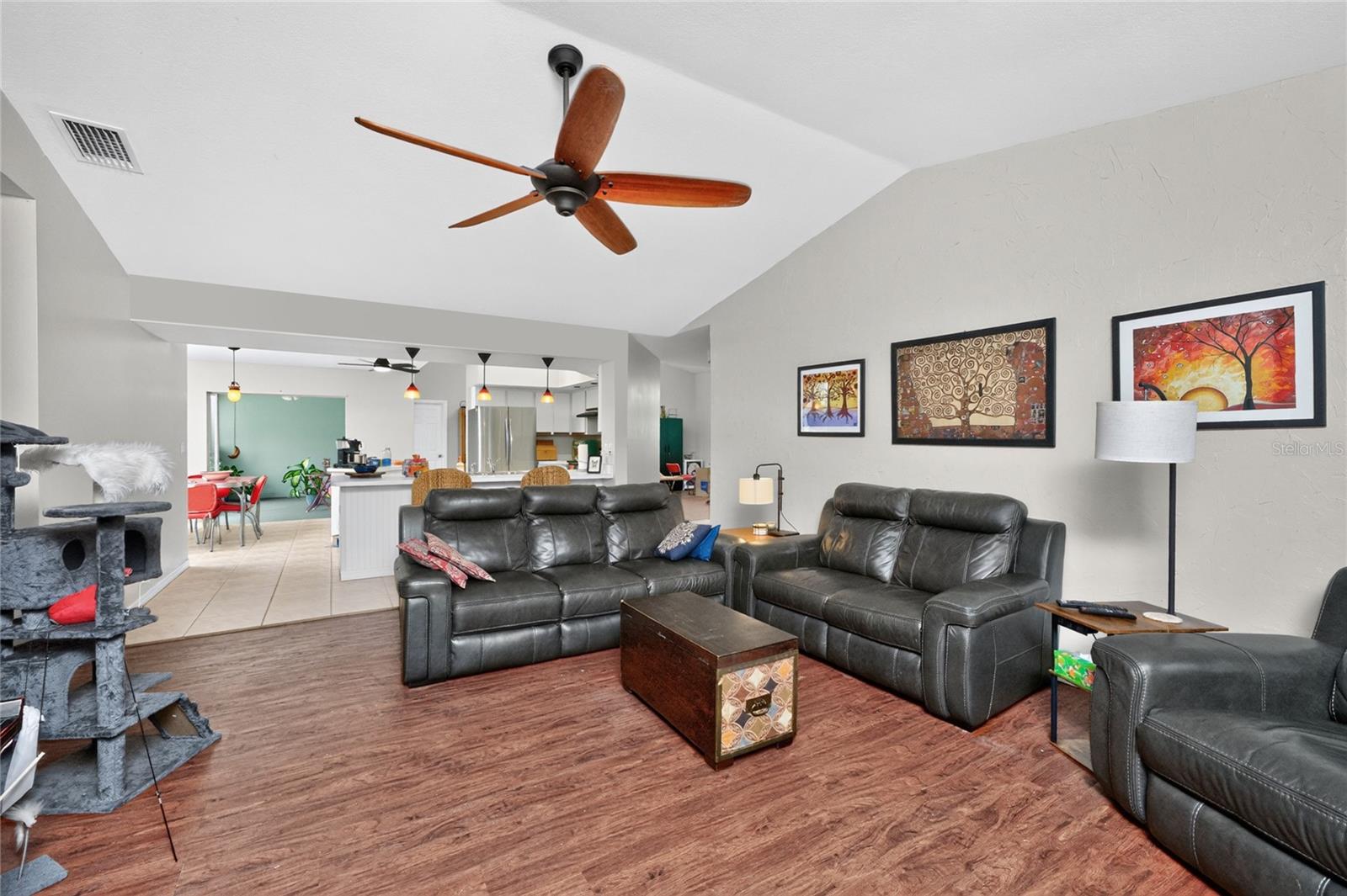 2466 NEWBURY ST