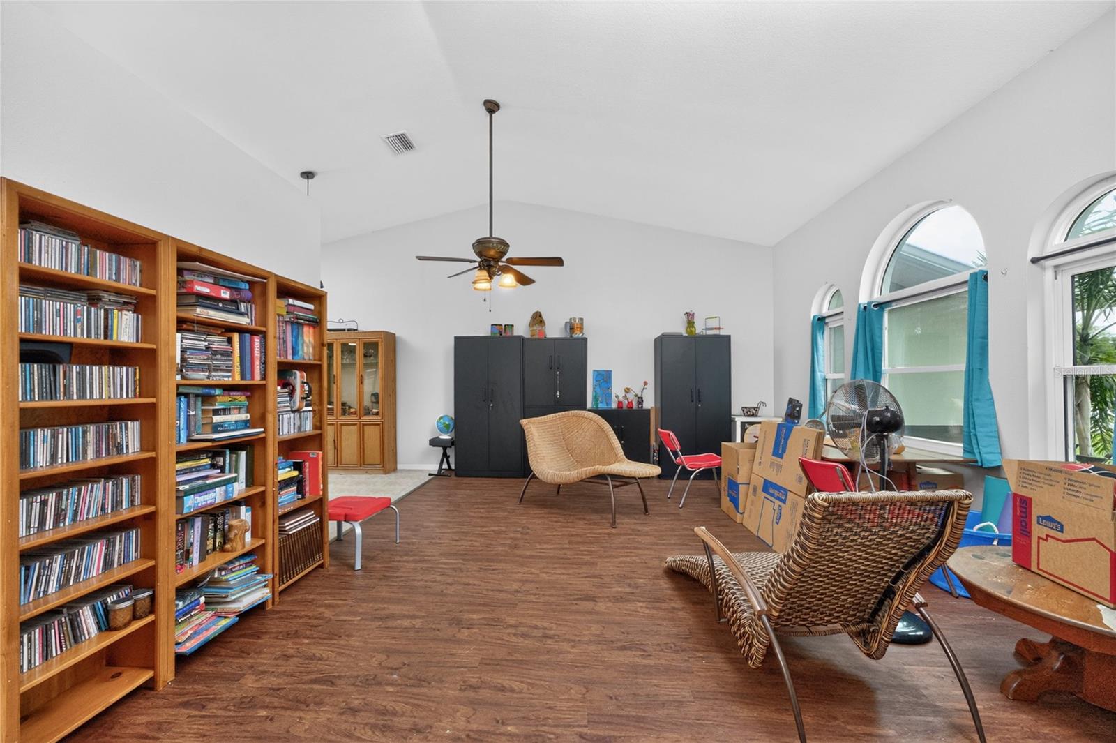 2466 NEWBURY ST