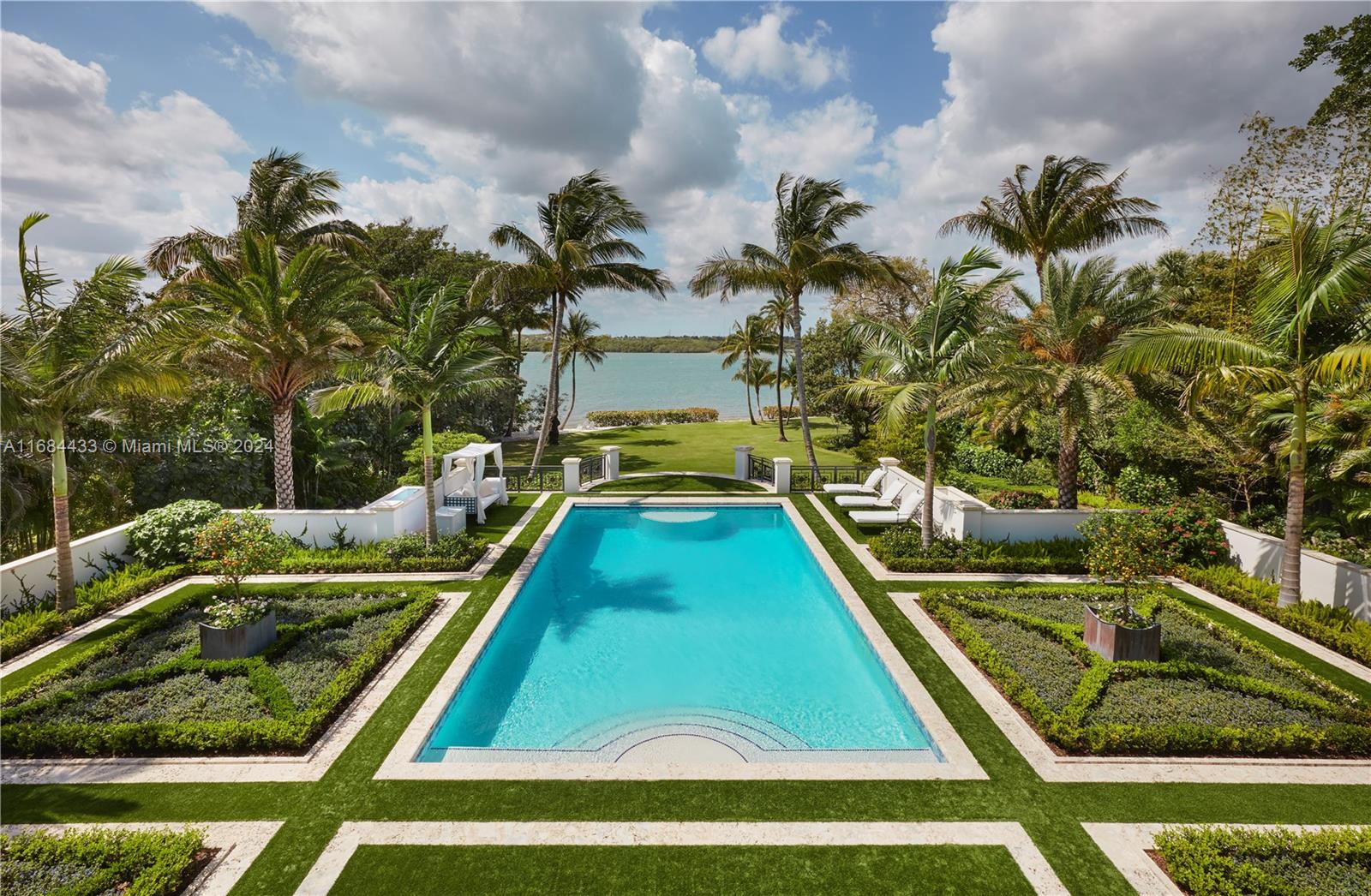 320 S Beach Rd