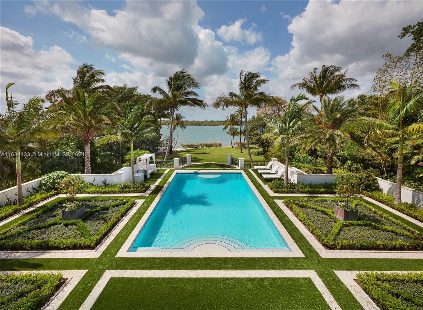 320 S Beach Rd
