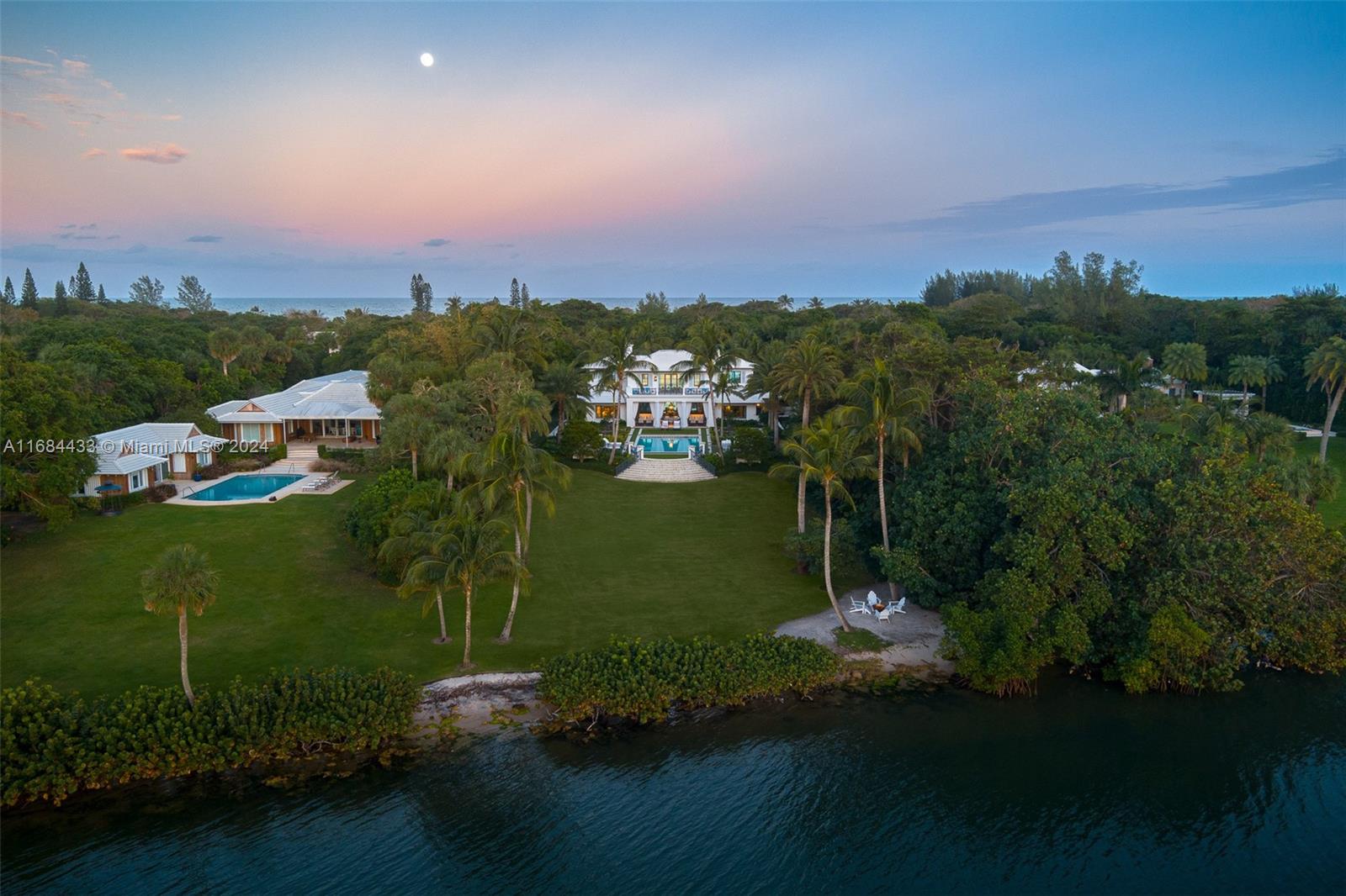 320 S Beach Rd