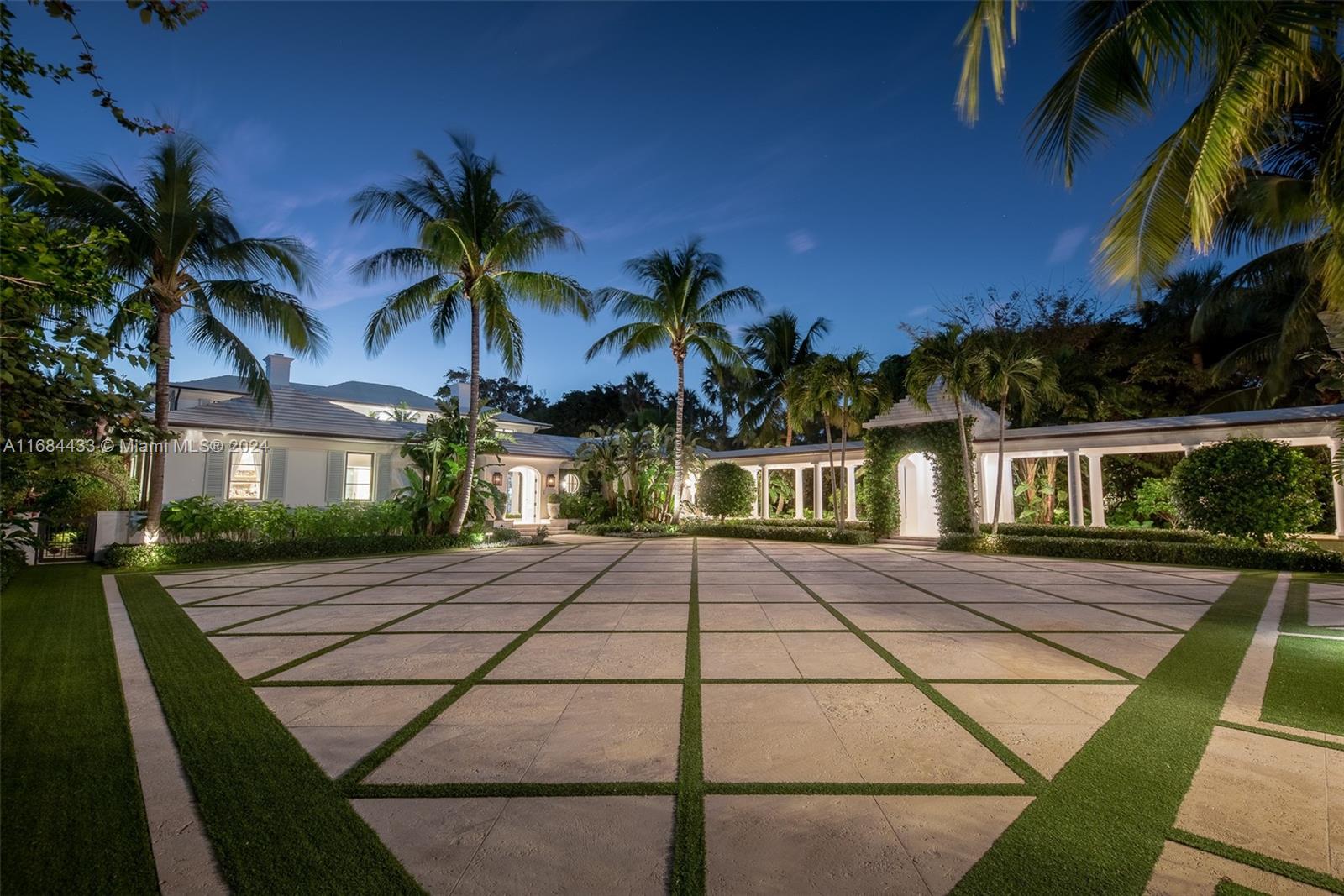 320 S Beach Rd