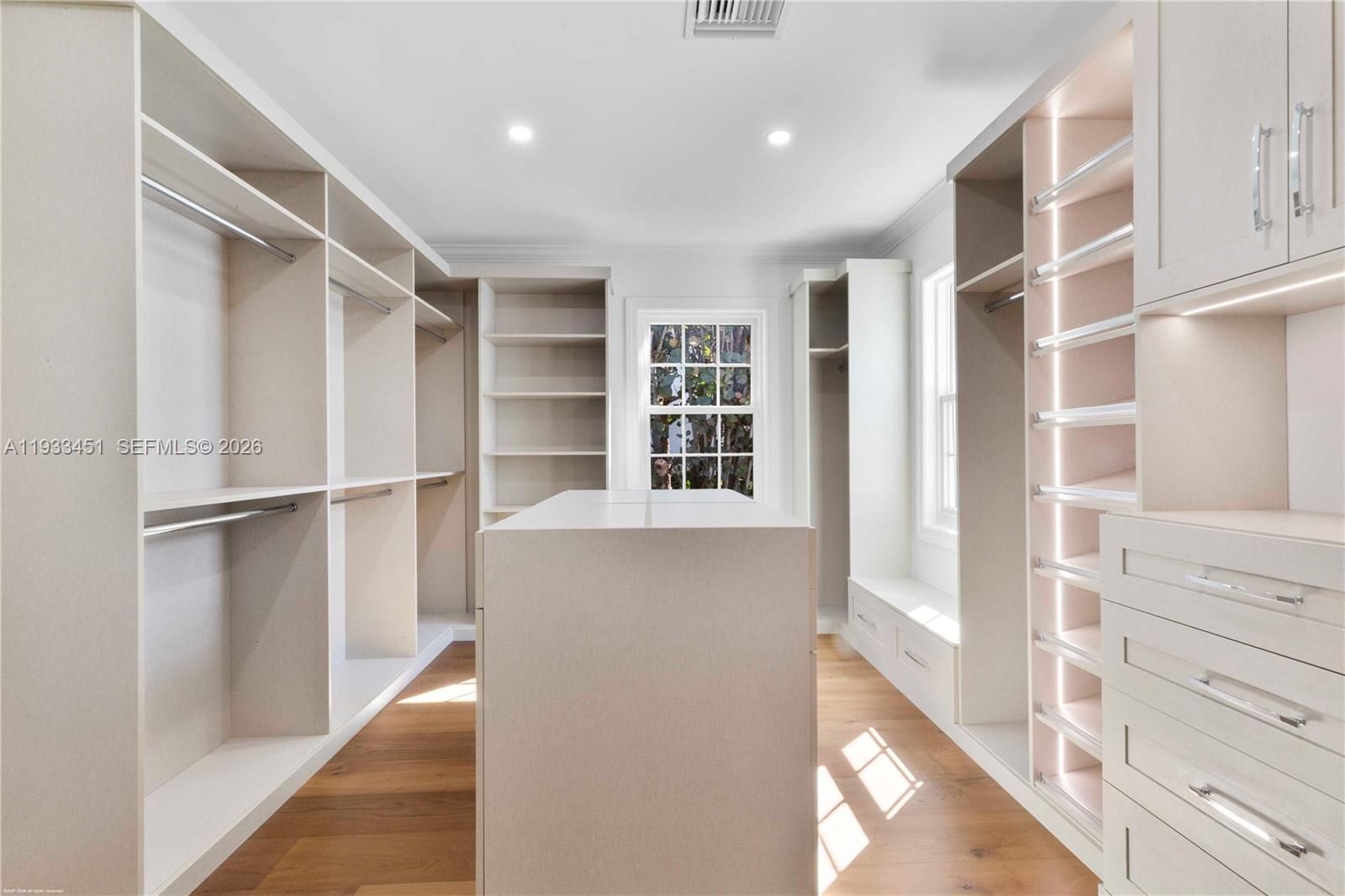 43 N Beach Rd