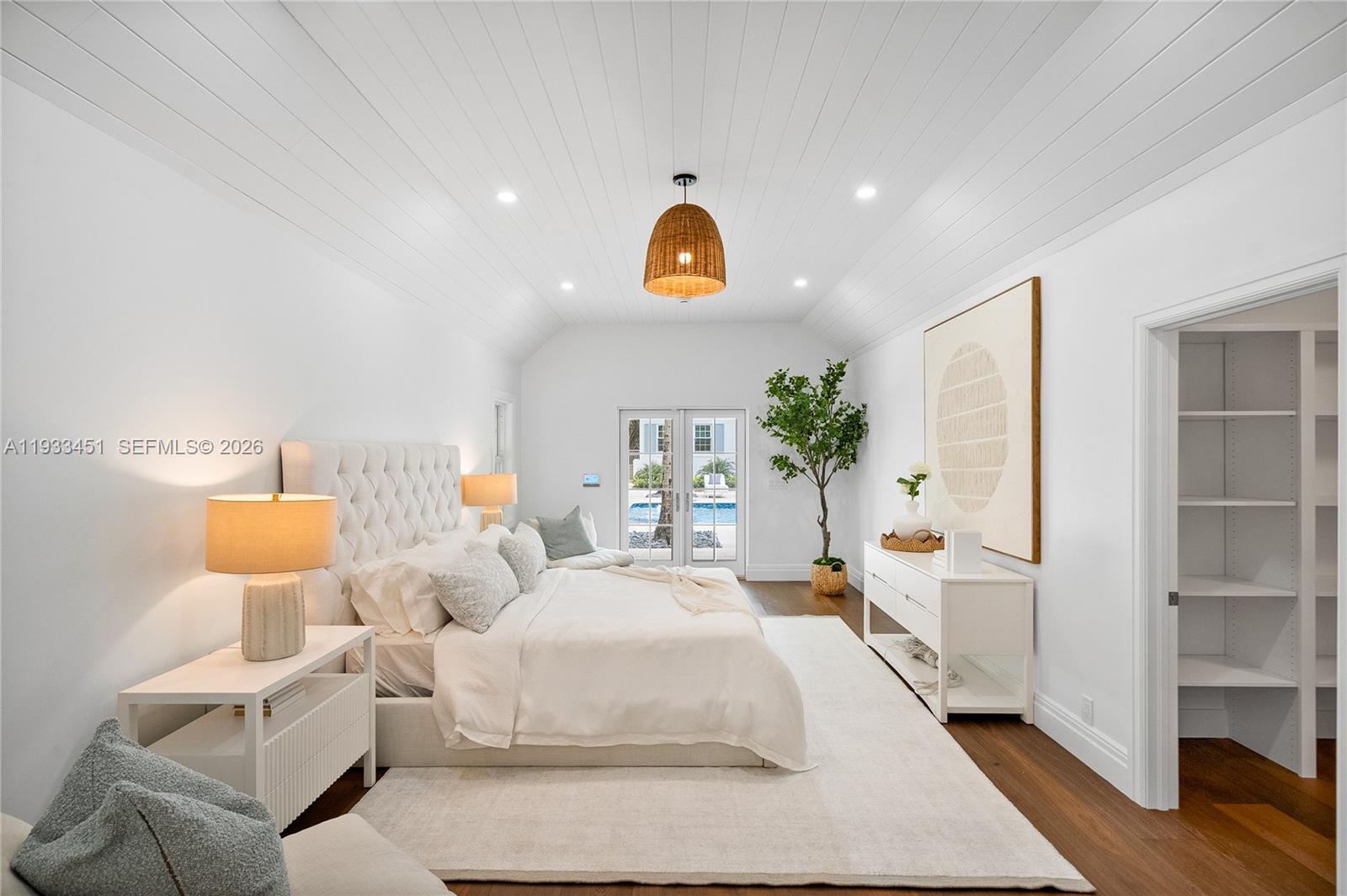 43 N Beach Rd