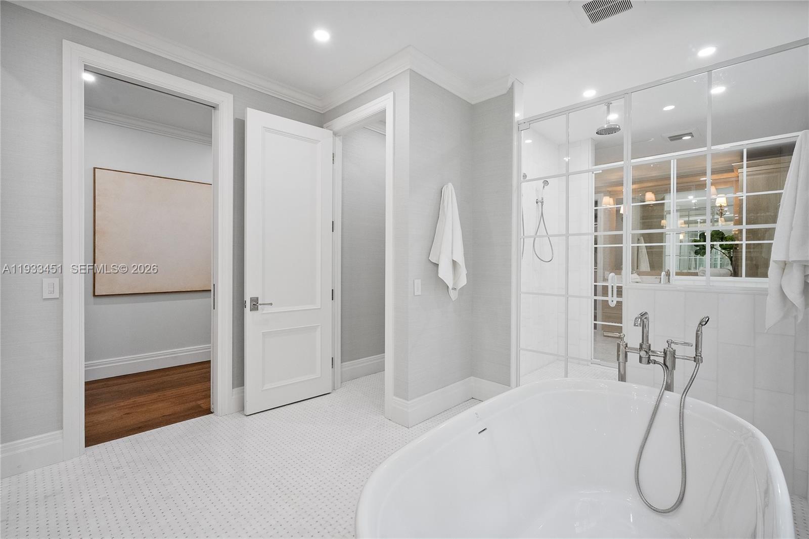 43 N Beach Rd