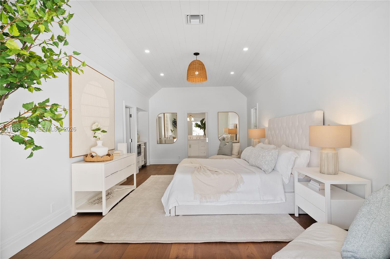 43 N Beach Rd