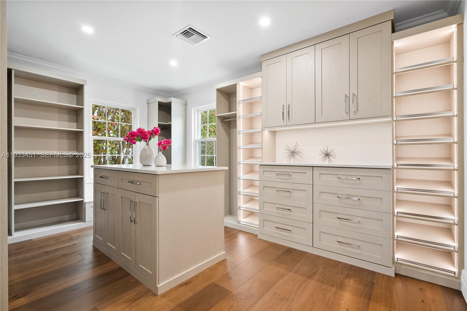 43 N Beach Rd