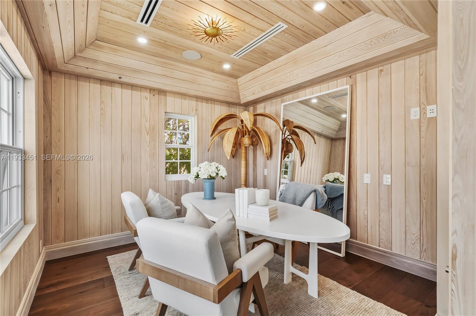 43 N Beach Rd