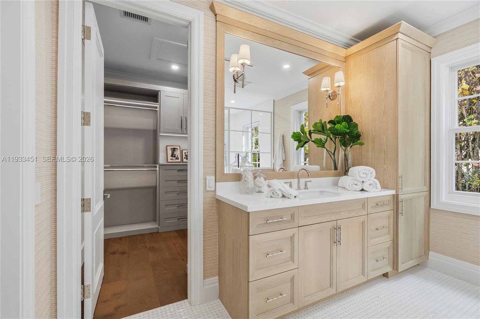43 N Beach Rd