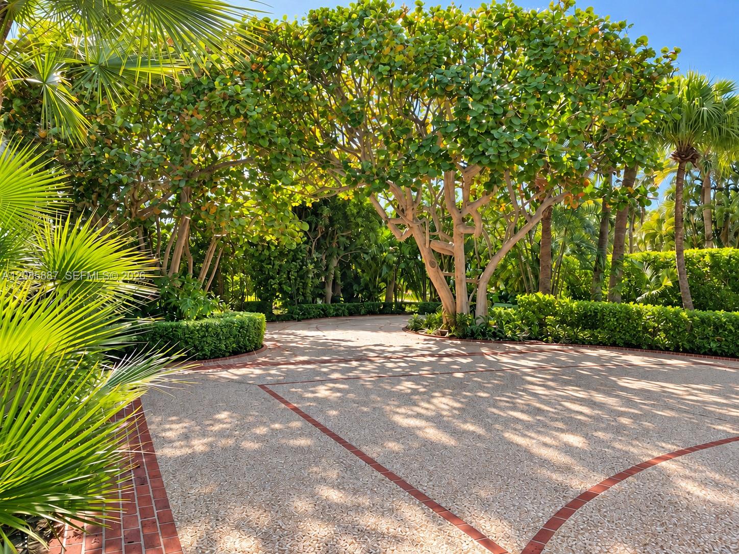 86 Gomez Rd
