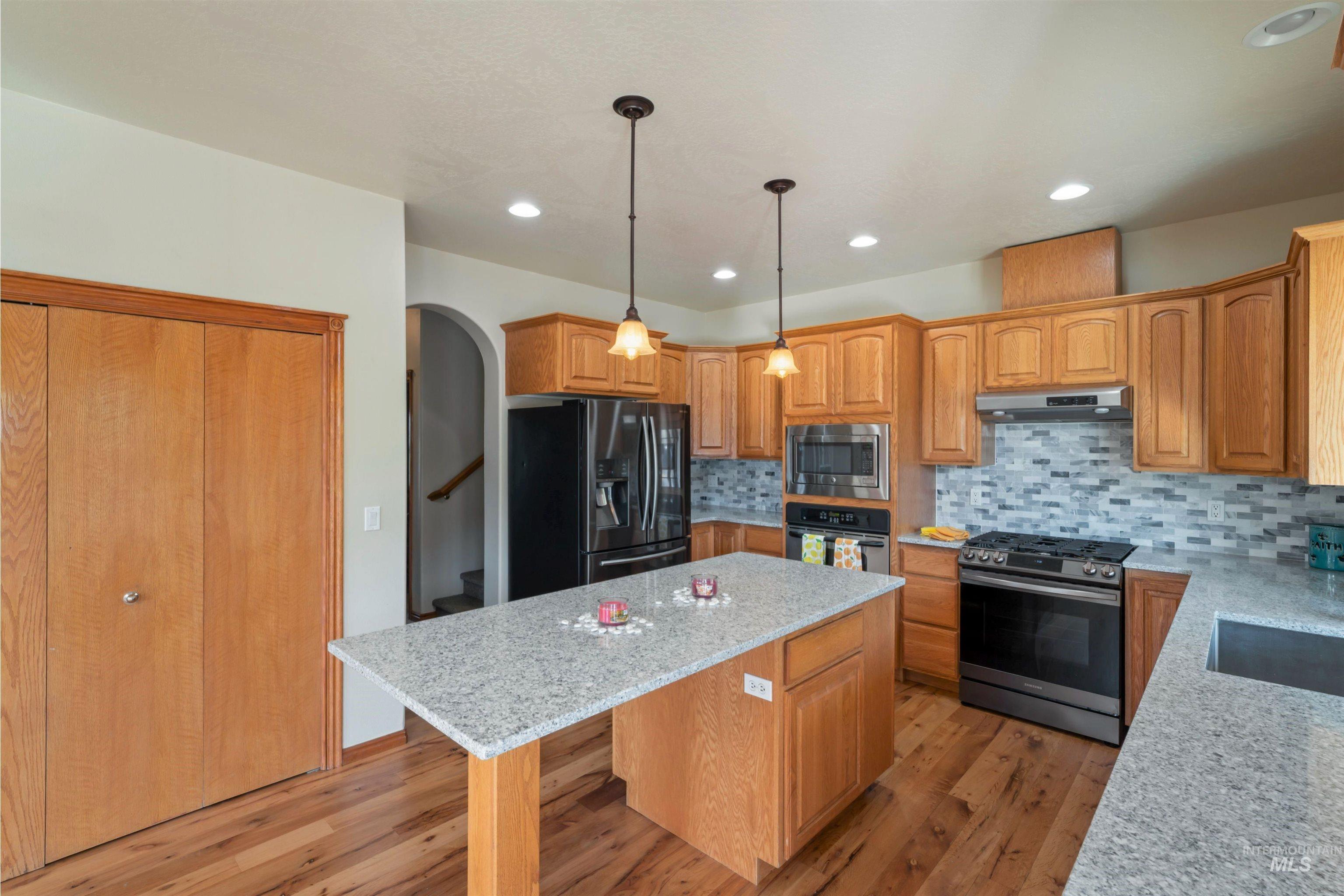 7055 Horse Haven Lane
