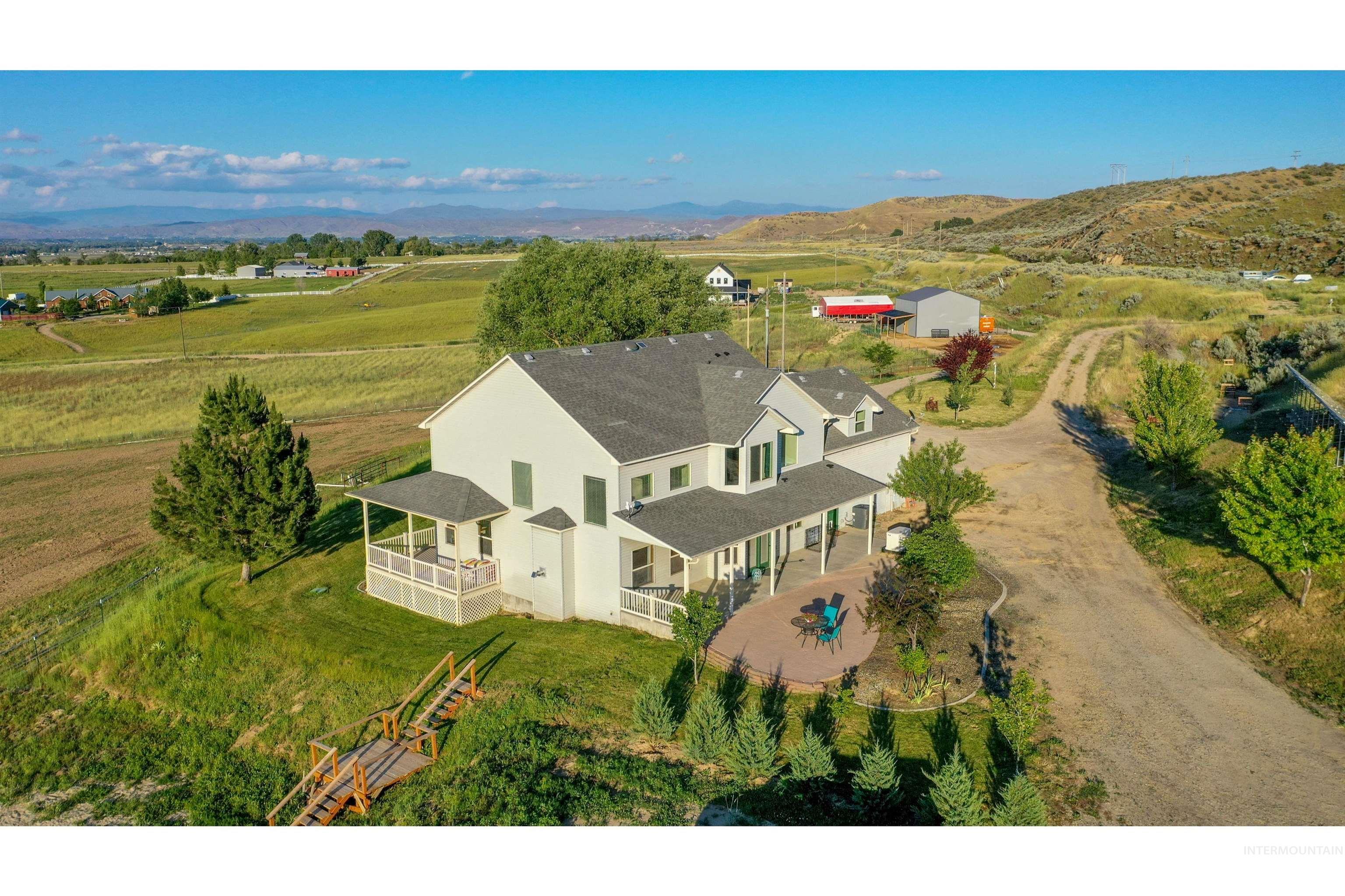 7055 Horse Haven Lane