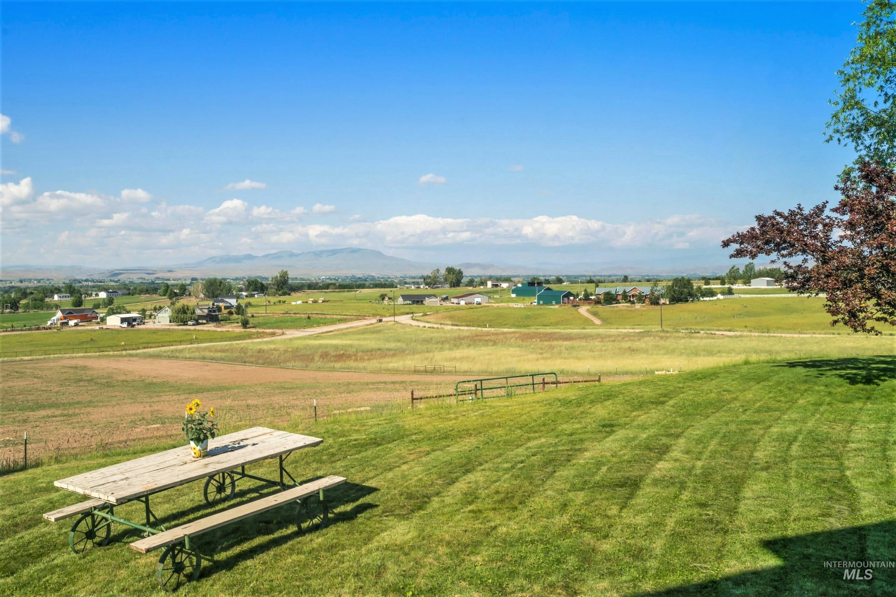 7055 Horse Haven Lane
