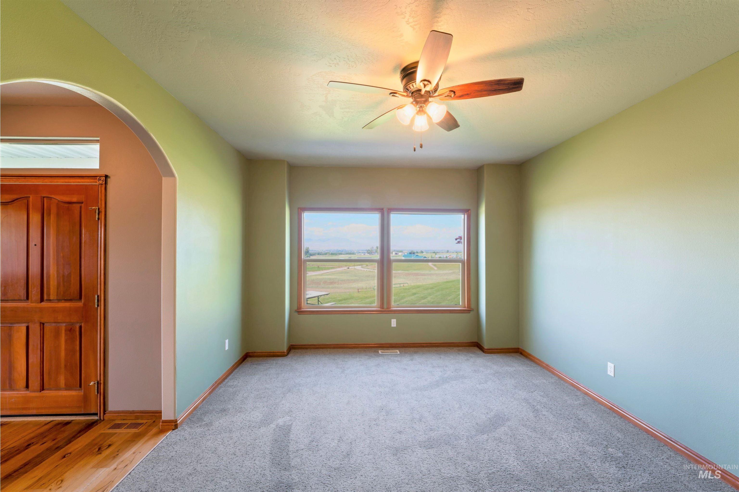 7055 Horse Haven Lane