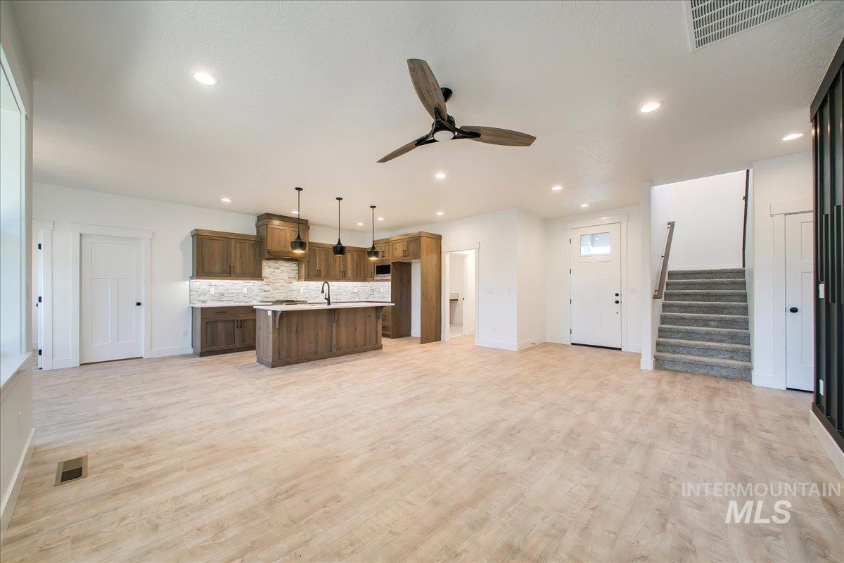 670 S Spoonbill Ave