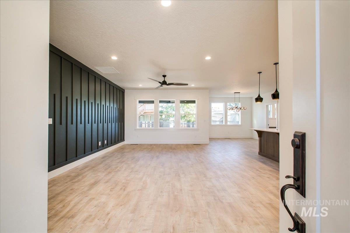 670 S Spoonbill Ave