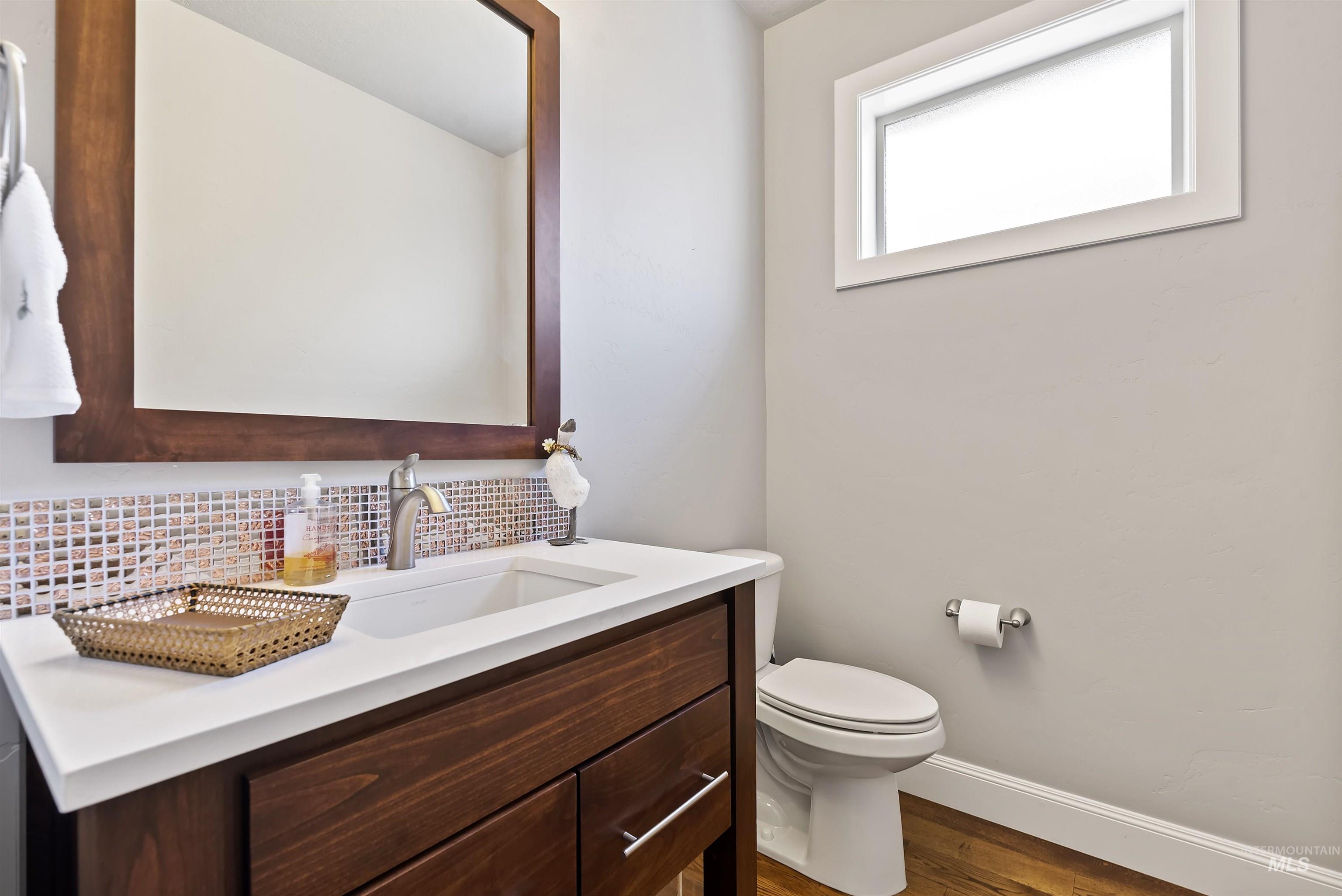 1336 E Green Haven St