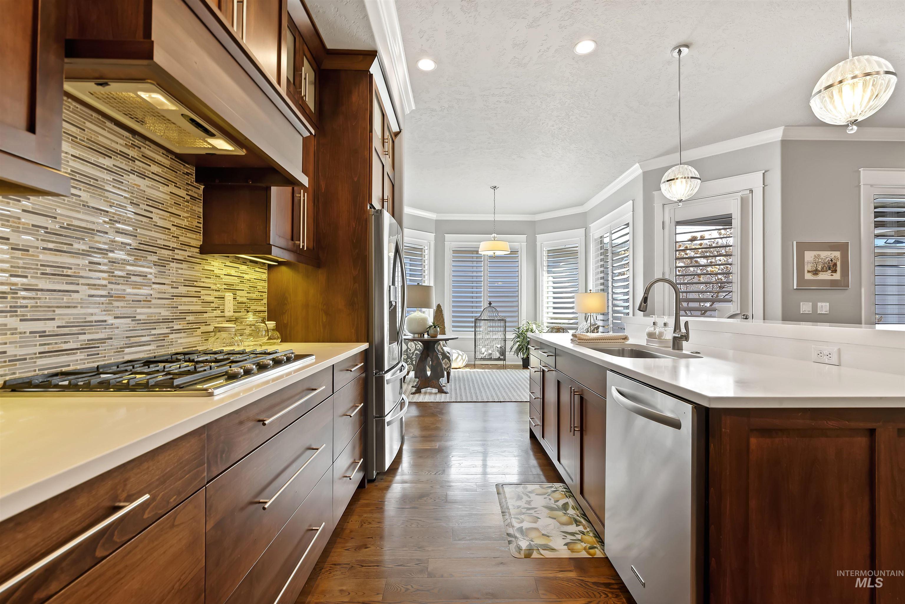 1336 E Green Haven St