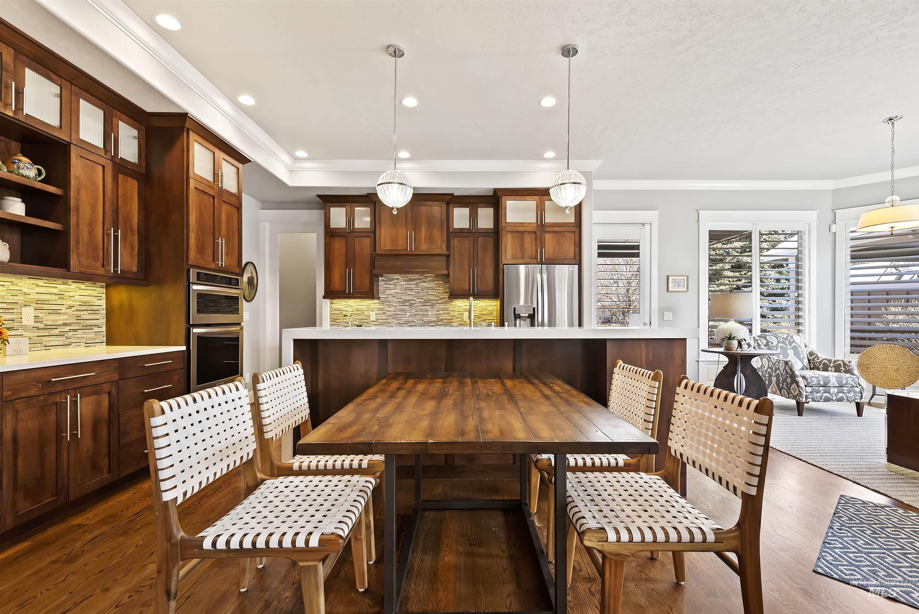 1336 E Green Haven St