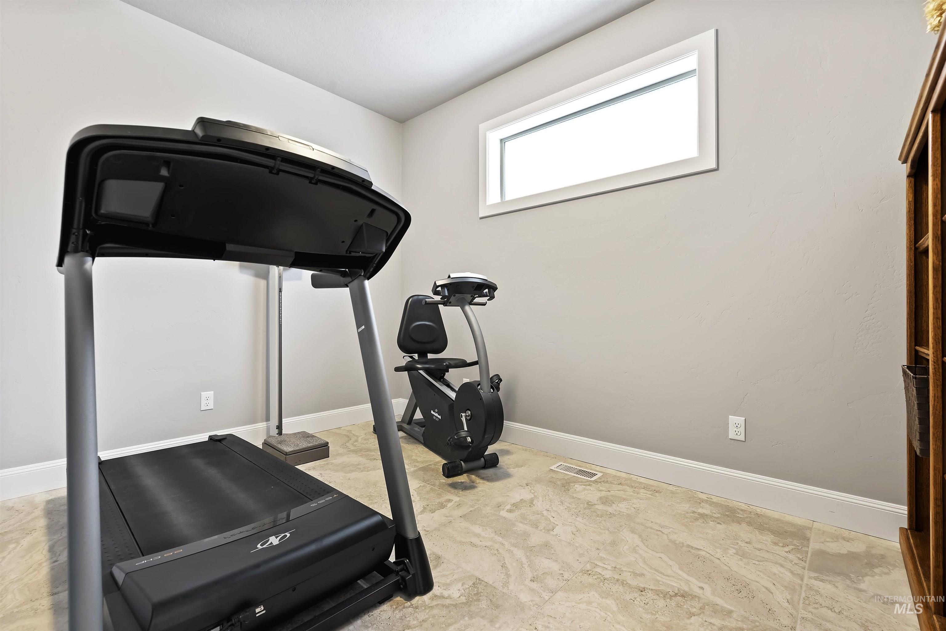 1336 E Green Haven St