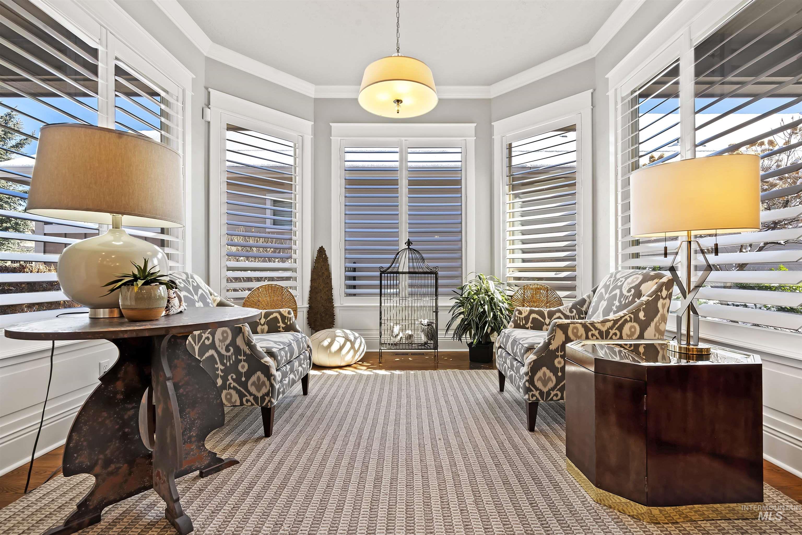 1336 E Green Haven St