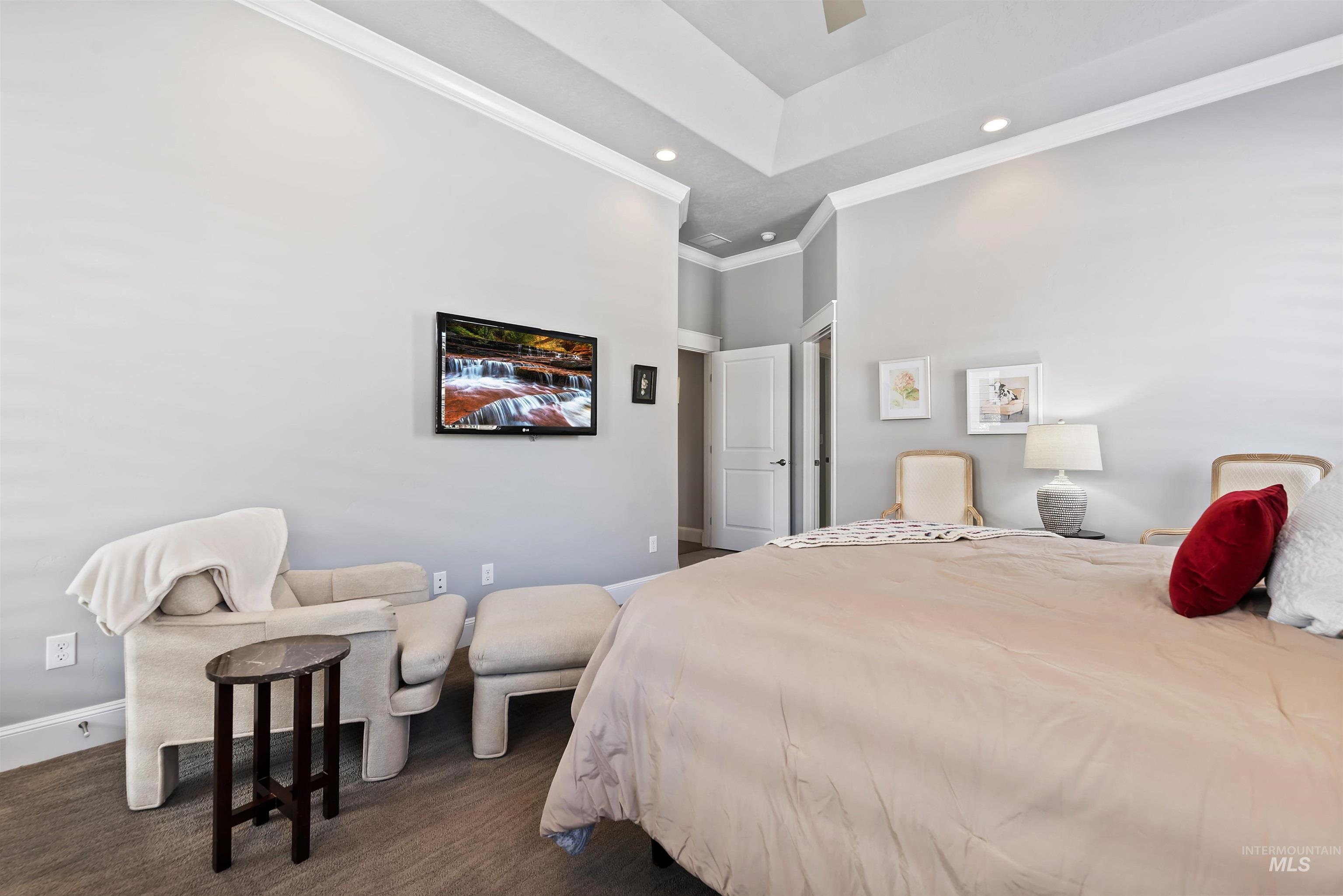 1336 E Green Haven St