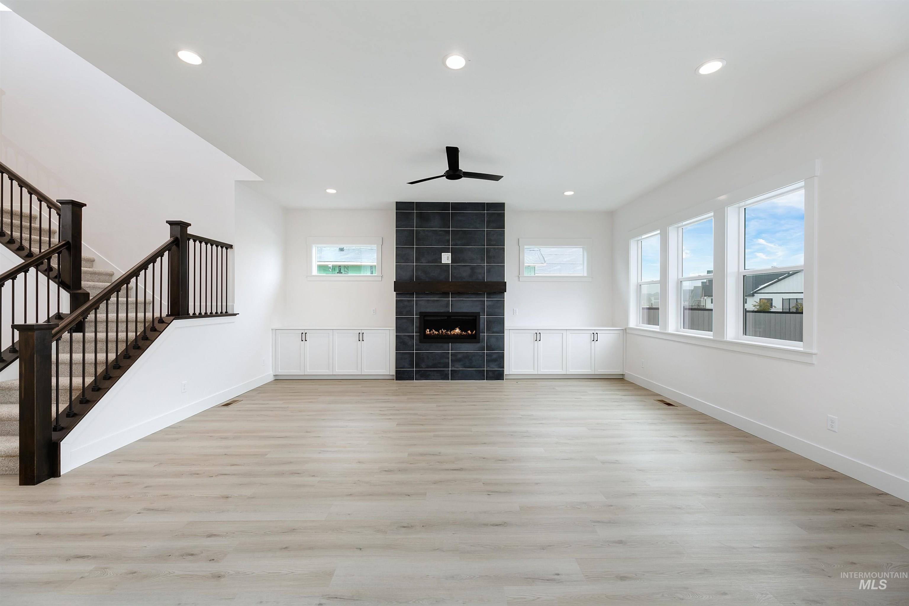 125 S Eagles Roost Way