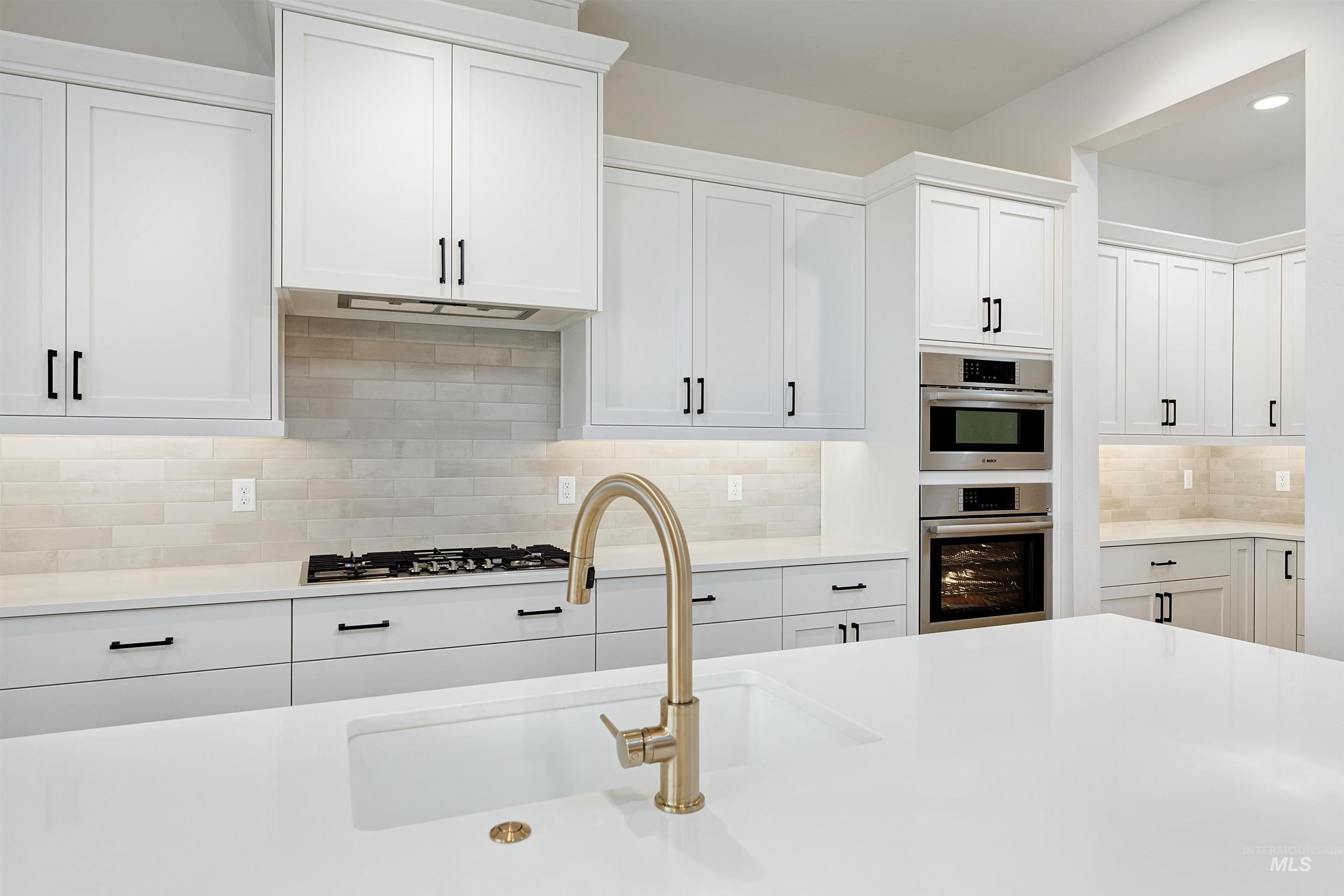 125 S Eagles Roost Way