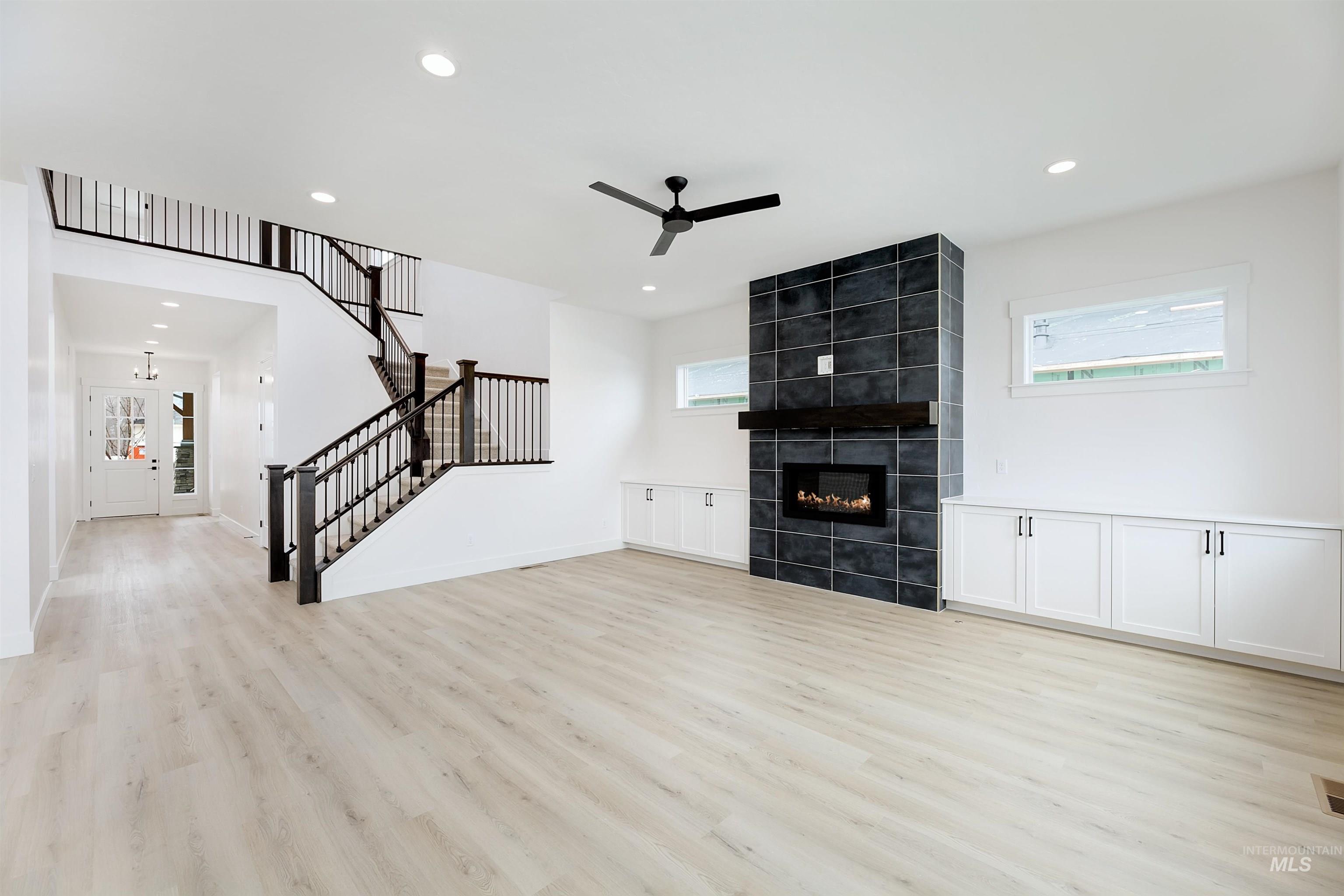 125 S Eagles Roost Way