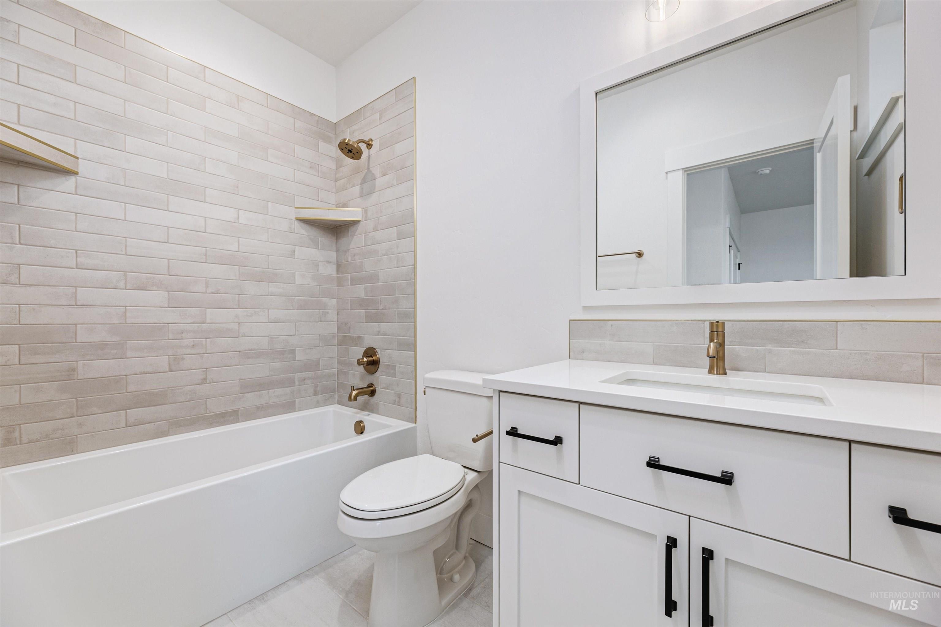 125 S Eagles Roost Way