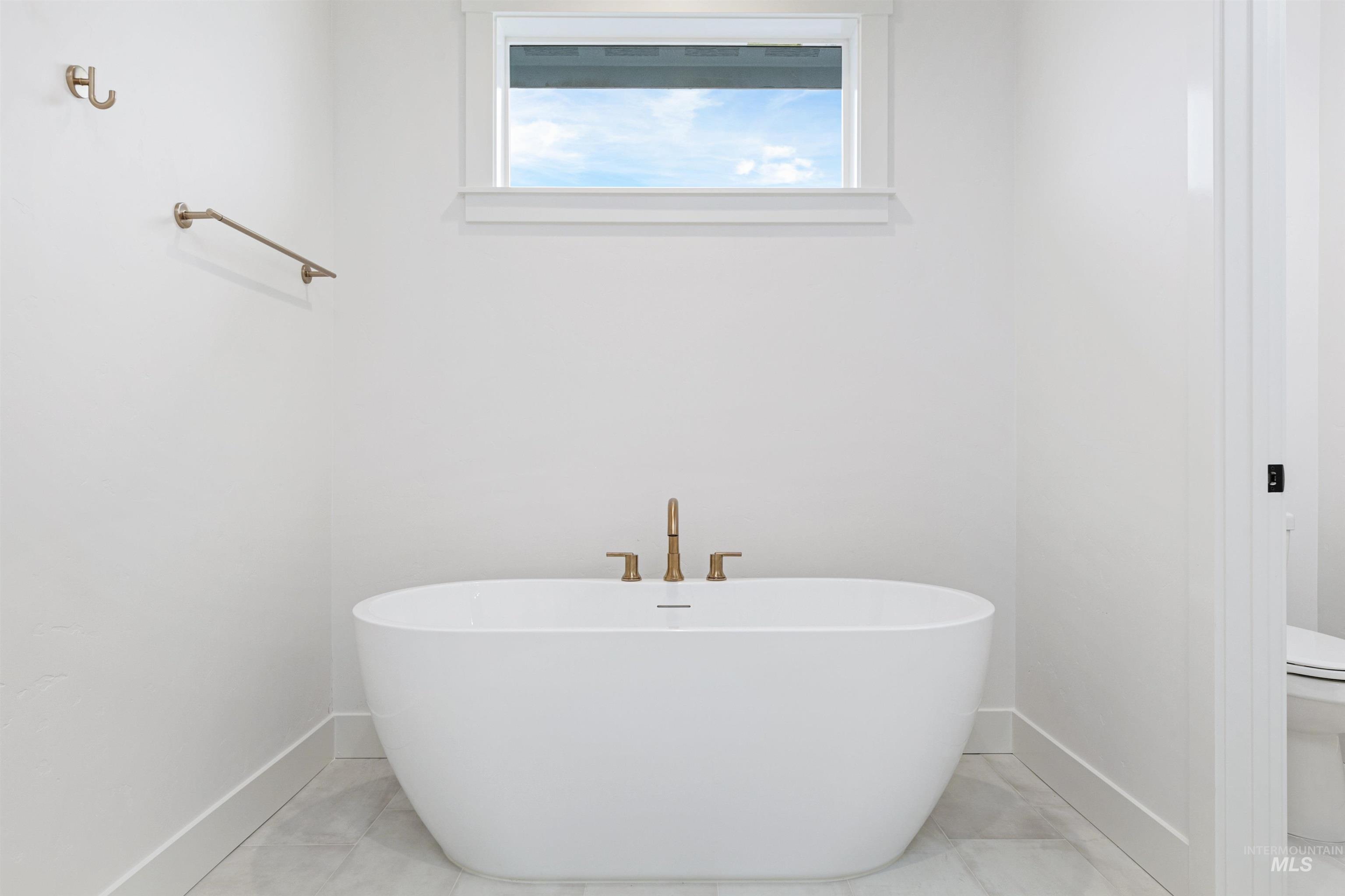 125 S Eagles Roost Way